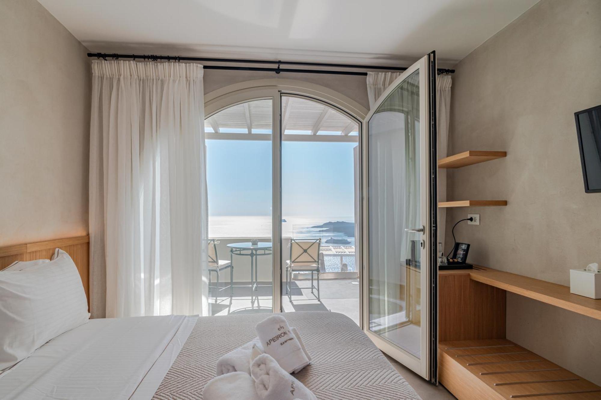 Apeiron Blue Santorini - Sustainable Adults Only 14 Plus Fira  Habitación foto